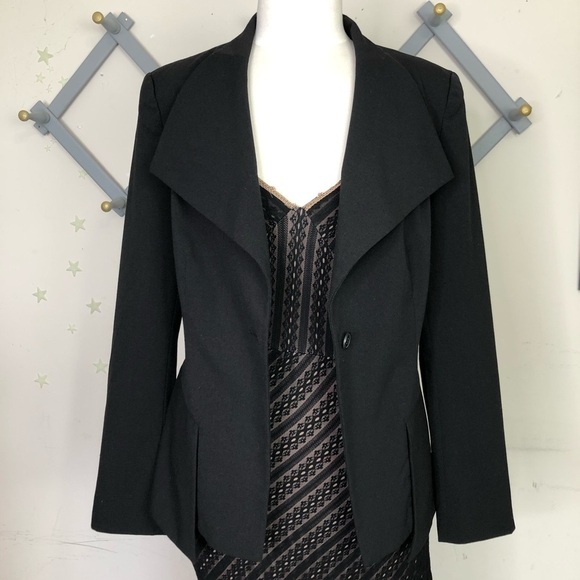 VENUS Black Tailored jacket - Picture 10 of 16